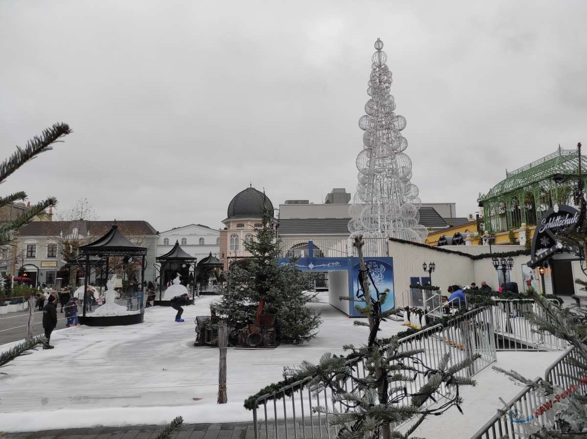 Eislaufbahn bei Tag