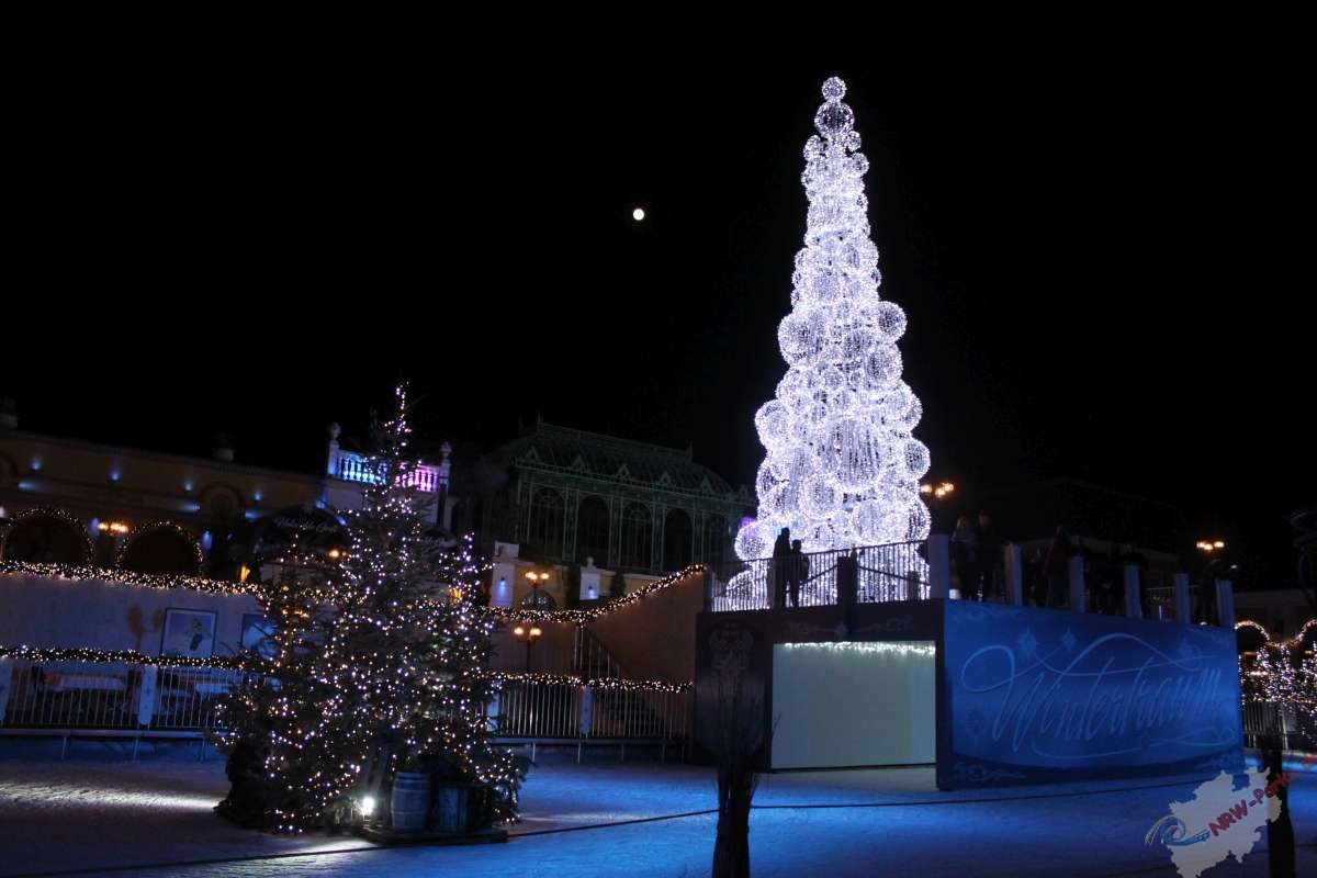 Eislaufbahn bei Nacht