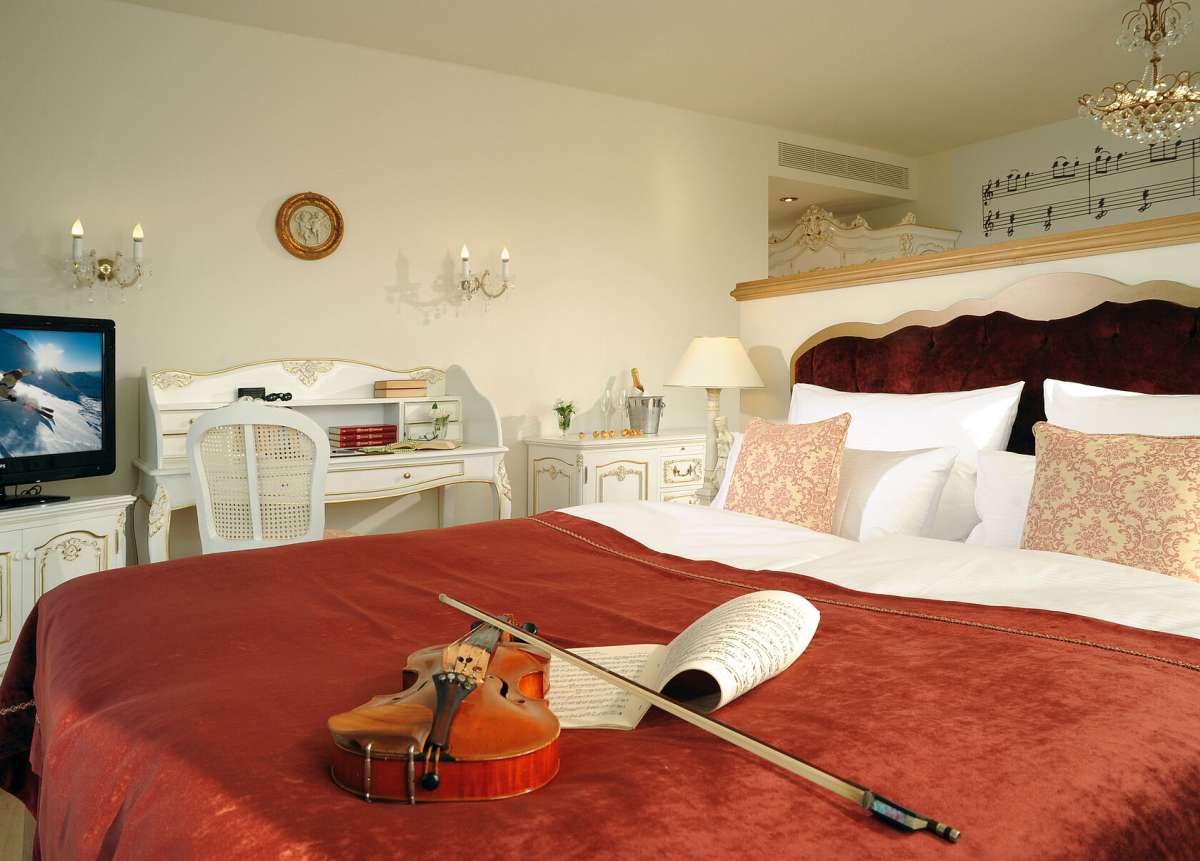 Hotel Fire & Ice Themenzimmer Mozart