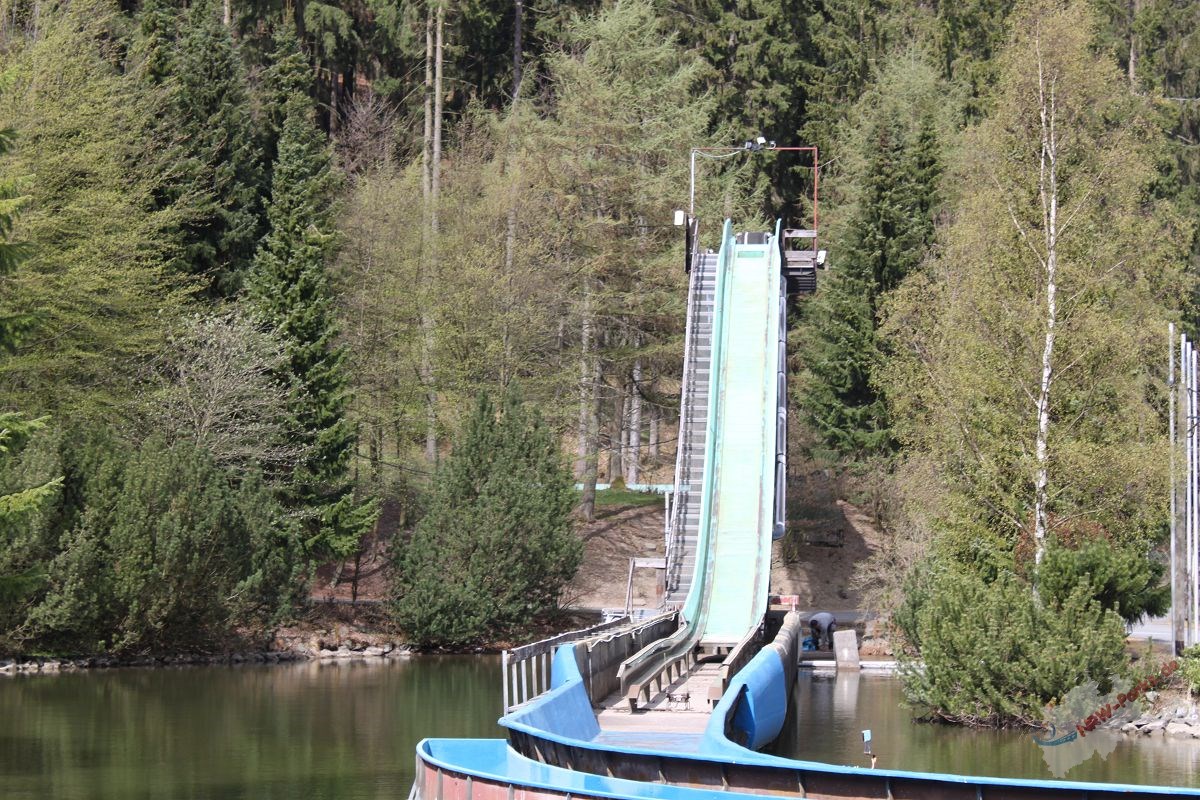 Noch ist die Wildwasserbahn leer