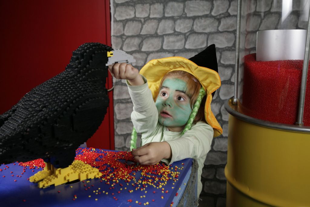 eine Hexe im Legoland Discovery Centre Duisburg