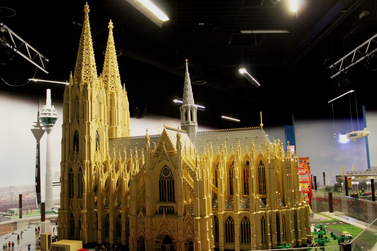 Kölner Dom aus LEGO Steinen