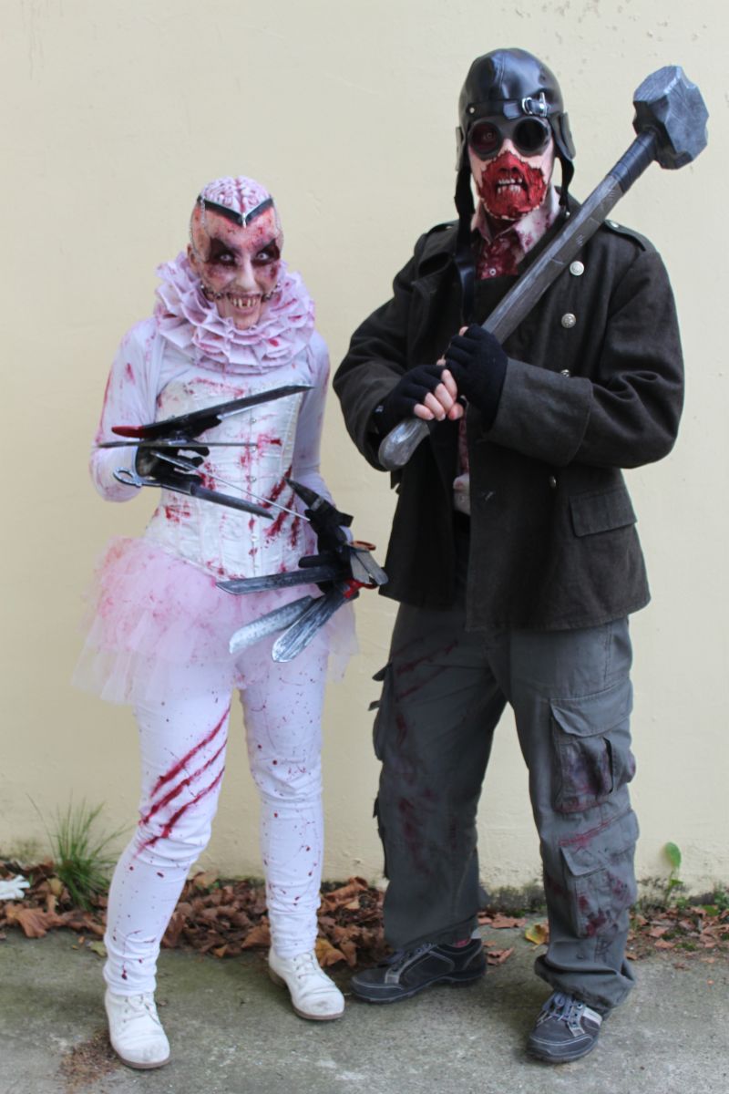 zwei Monster beim Halloween Horror Fest