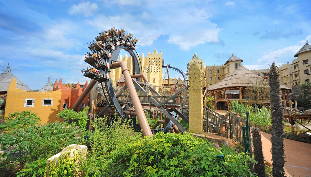 Achterbahn Black Mamba im Phantasialand