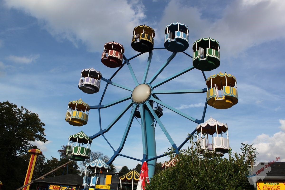 Riesenrad im Schloss Beck