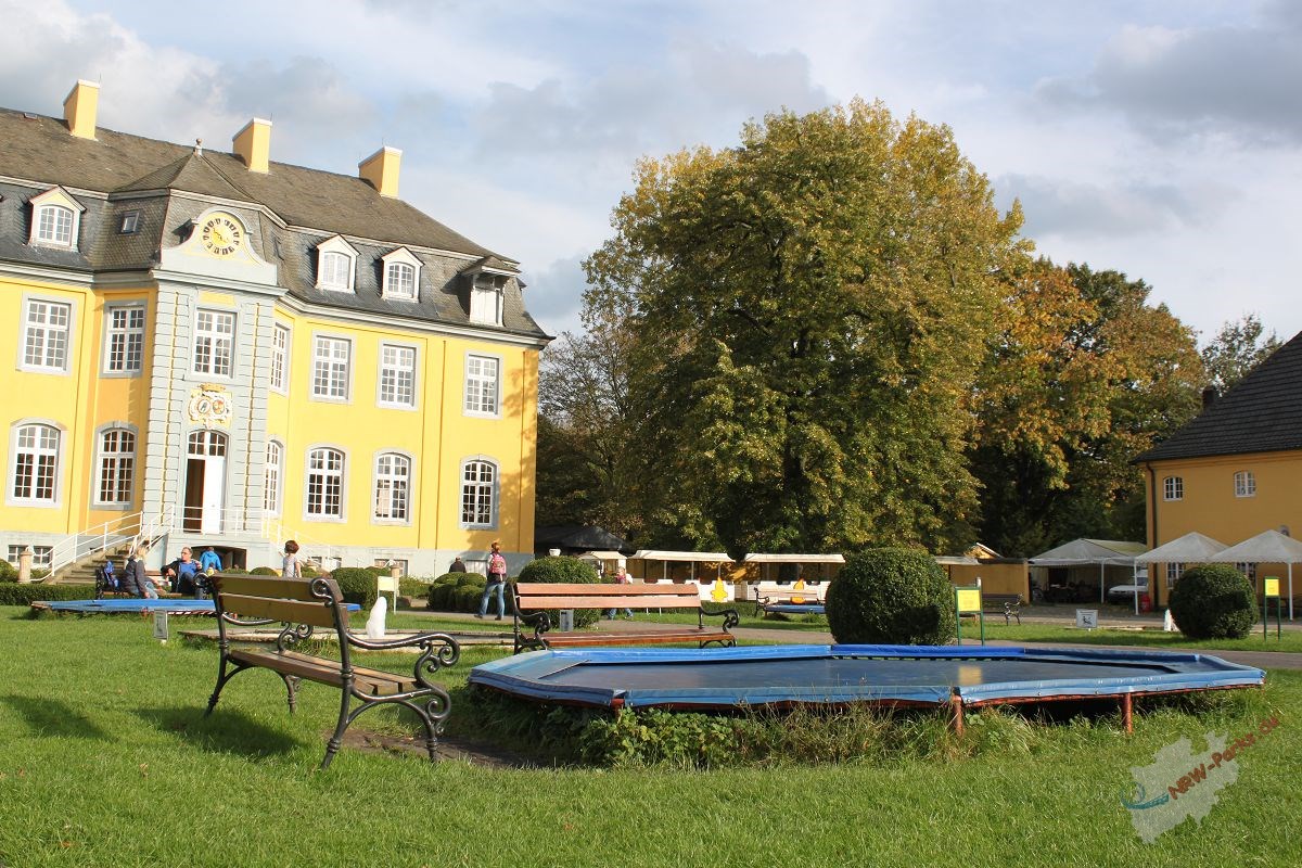 Trampolins im Schloss Beck