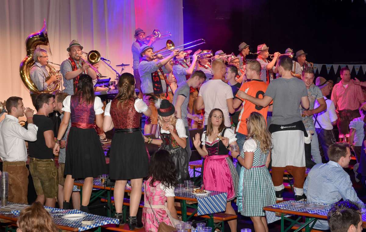 Oktoberfest Wunderland Kalkar - De Meulenbloazers