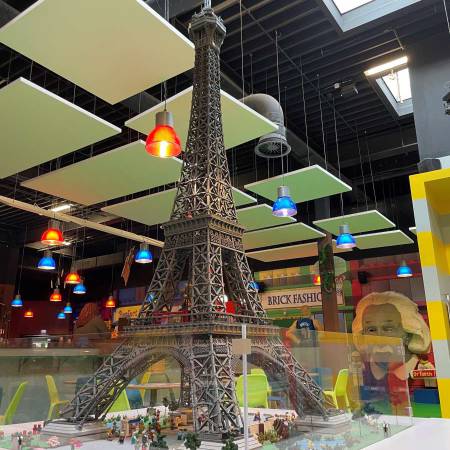 Der Eiffelturm steht jetzt in Oberhausen – aus LEGO® und mit ganz viel Liebe gebaut
